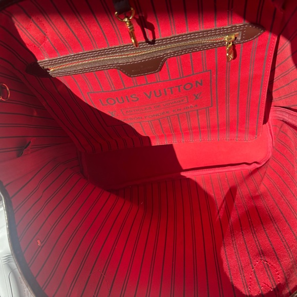 Louis Vuitton Damier Ebene MM Tote with Red Interior - Picture 6 of 14